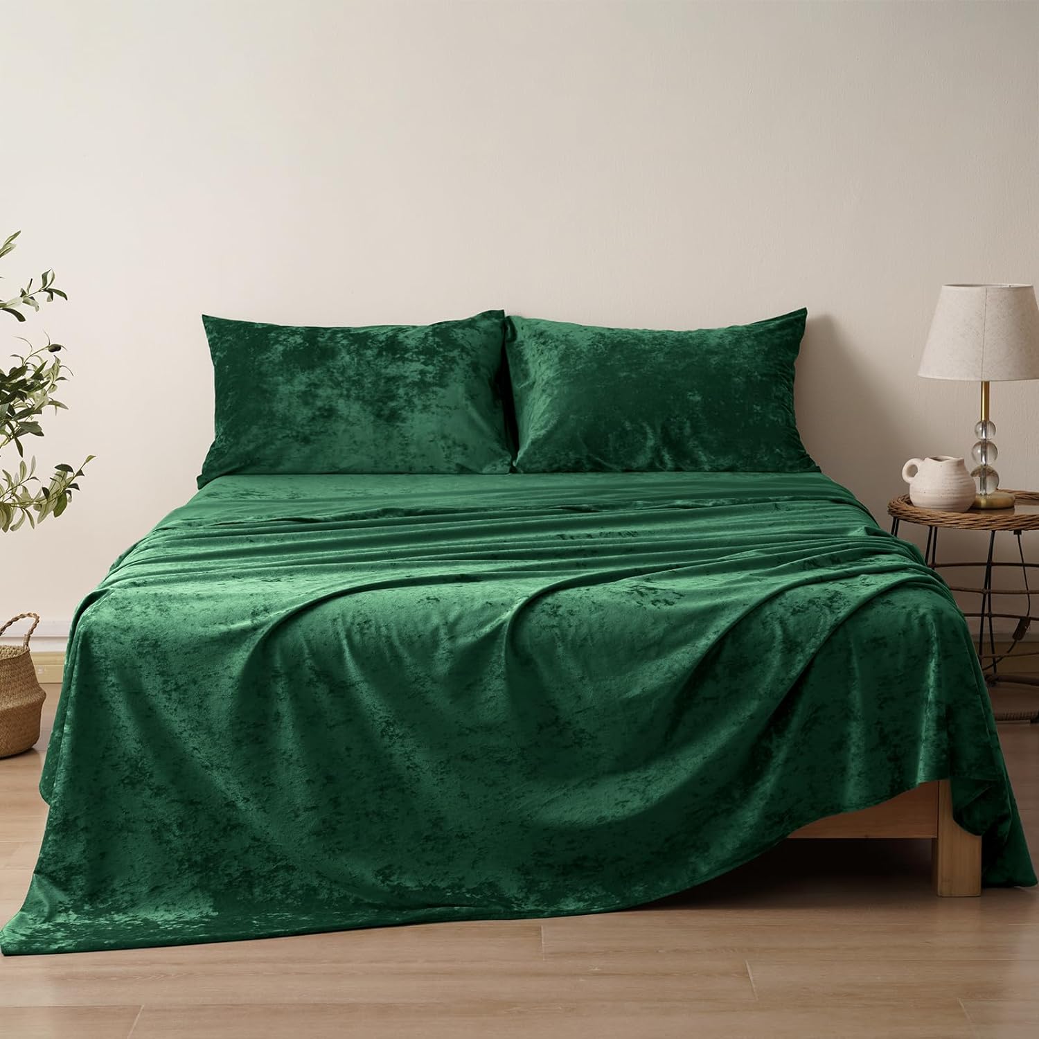 Green Velvet-Luxury Bed Sheet Set