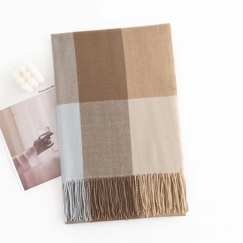 Women's Elegant Plaid Imitation Cashmere Tassel Scarf