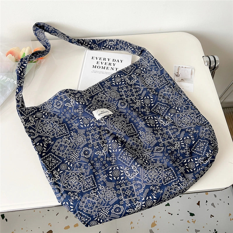 Women's Medium Polyester Floral Elegant Streetwear Square Open Underarm Bag