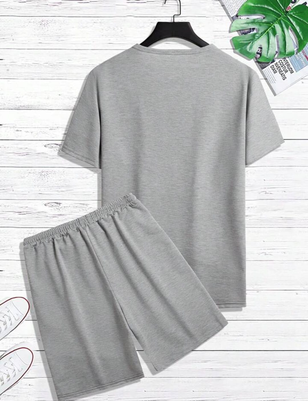 MEN COLOURBLOCK TEE & DRAWSTRING WAIST SHORTS