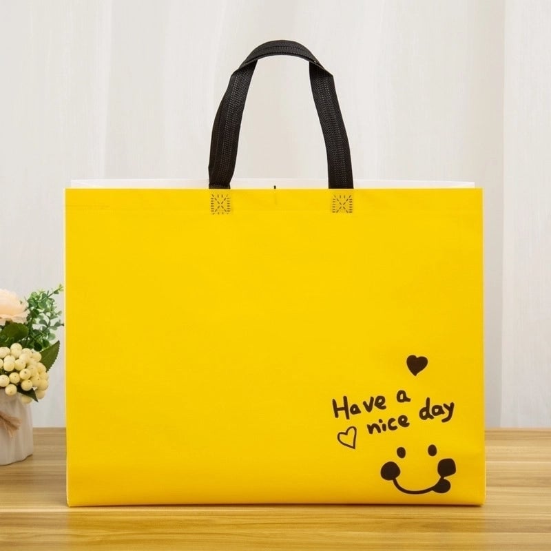 Cartoon Cute Non-woven Bag Spot Shopping Mall Clothing Store Children's Clothing Store Non-woven Bag With Logo Shopping Gifts