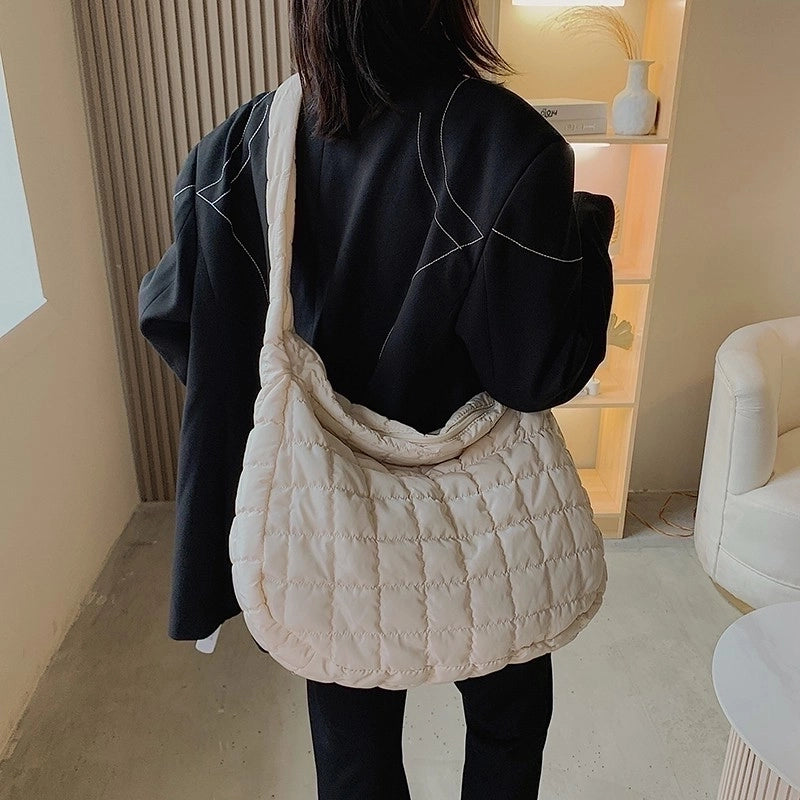 Women's Large Polyester Lingge Fashion Dumpling Shape Zipper Crossbody Bag