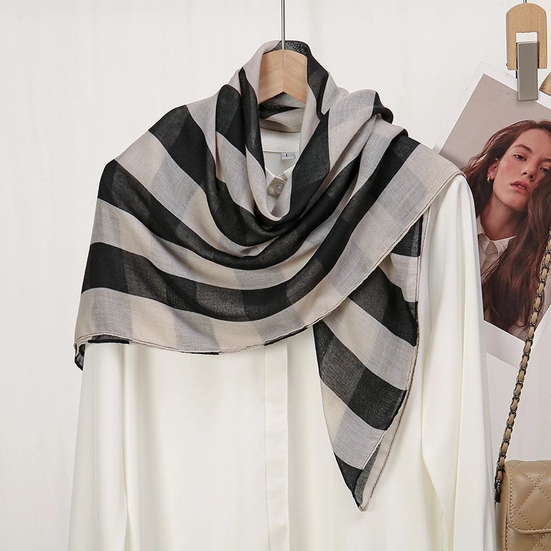 Women's Vintage Style Ethnic Style Stripe Polyester Stripe Silk Scarf