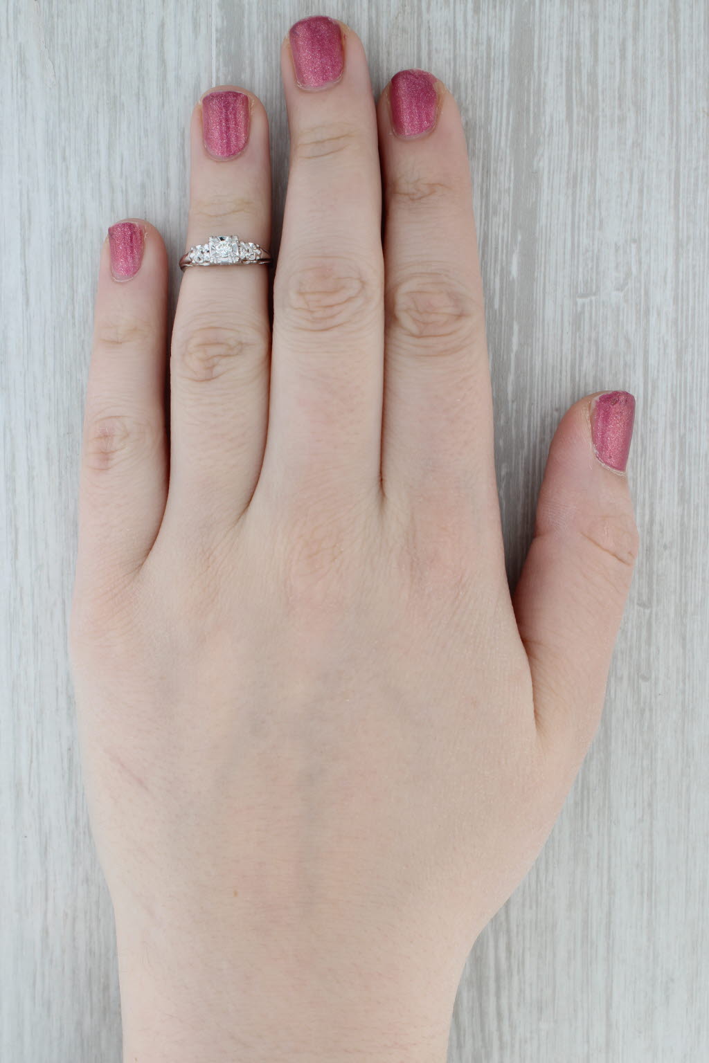 Vintage 0.10ctw Diamond Engagement Ring 14k White Gold Size 4.5
