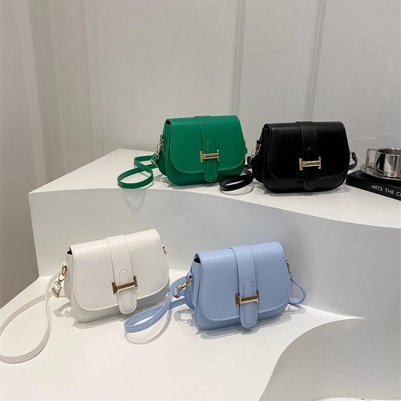 Women's Medium Pu Leather Solid Color Vintage Style Classic Style Semicircle Flip Cover Crossbody Bag