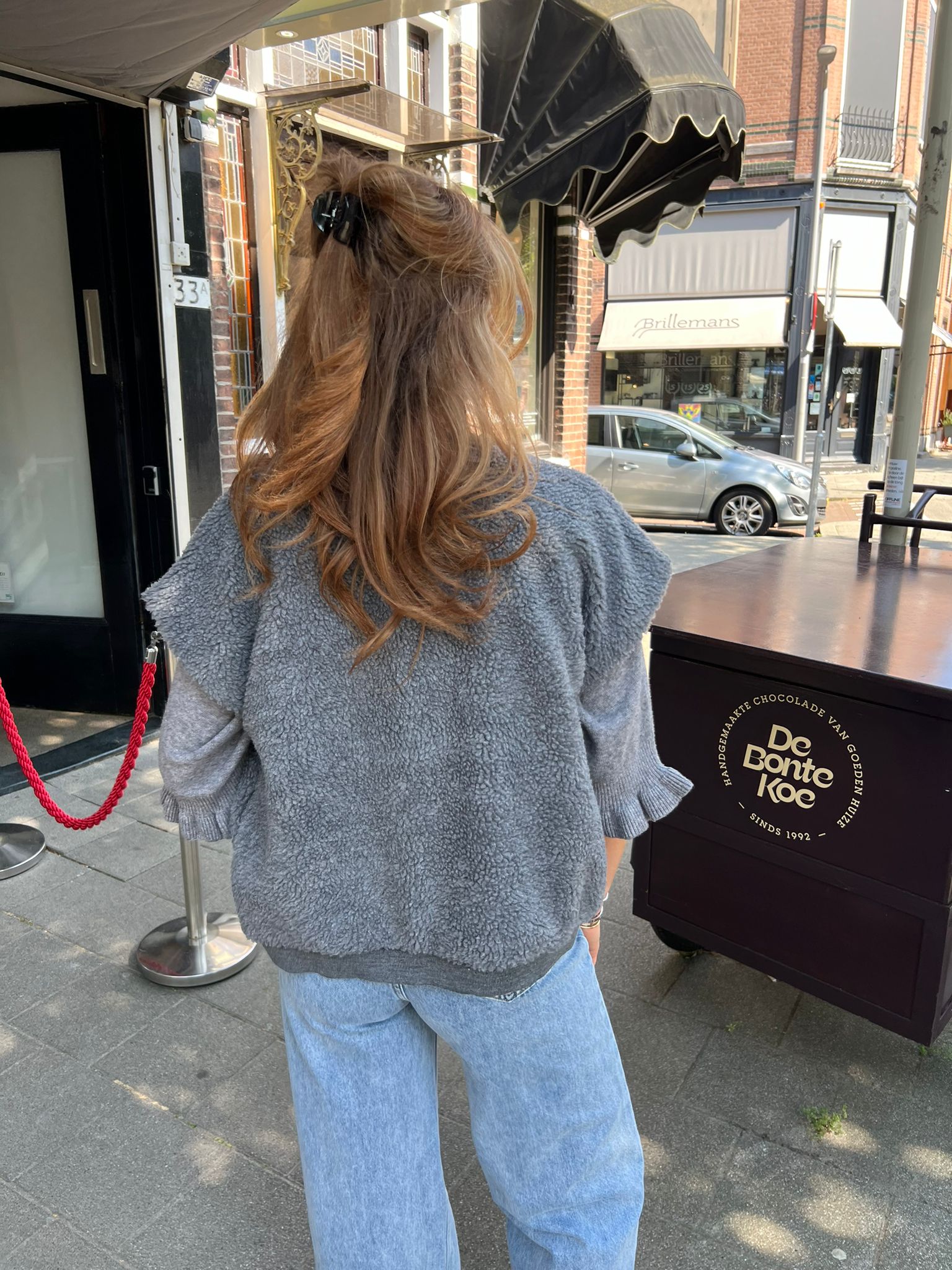 Short sleeve ruffle top grey