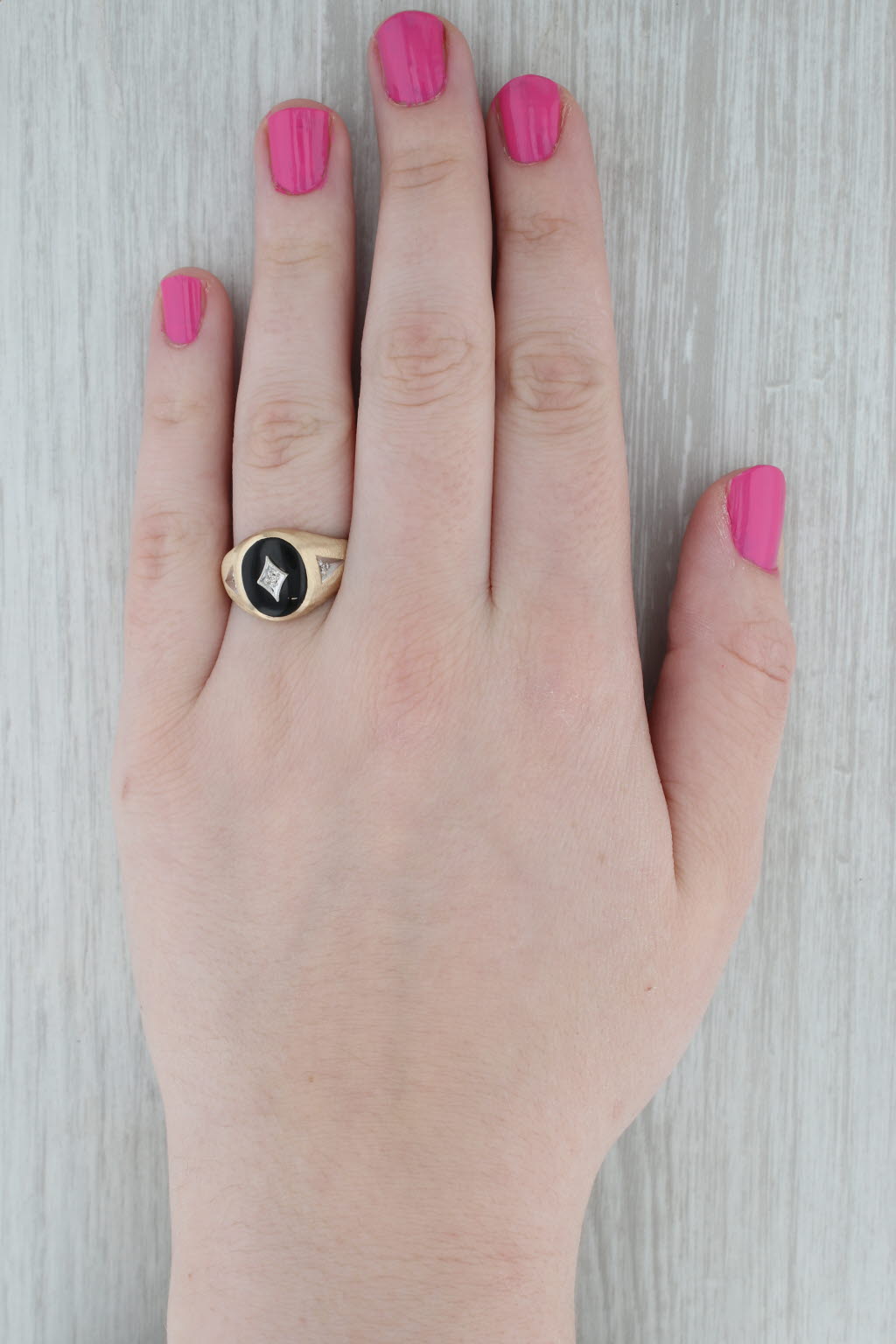 Vintage Men's Onyx Diamond Signet Ring 10k Yellow Gold Size 9.75-10