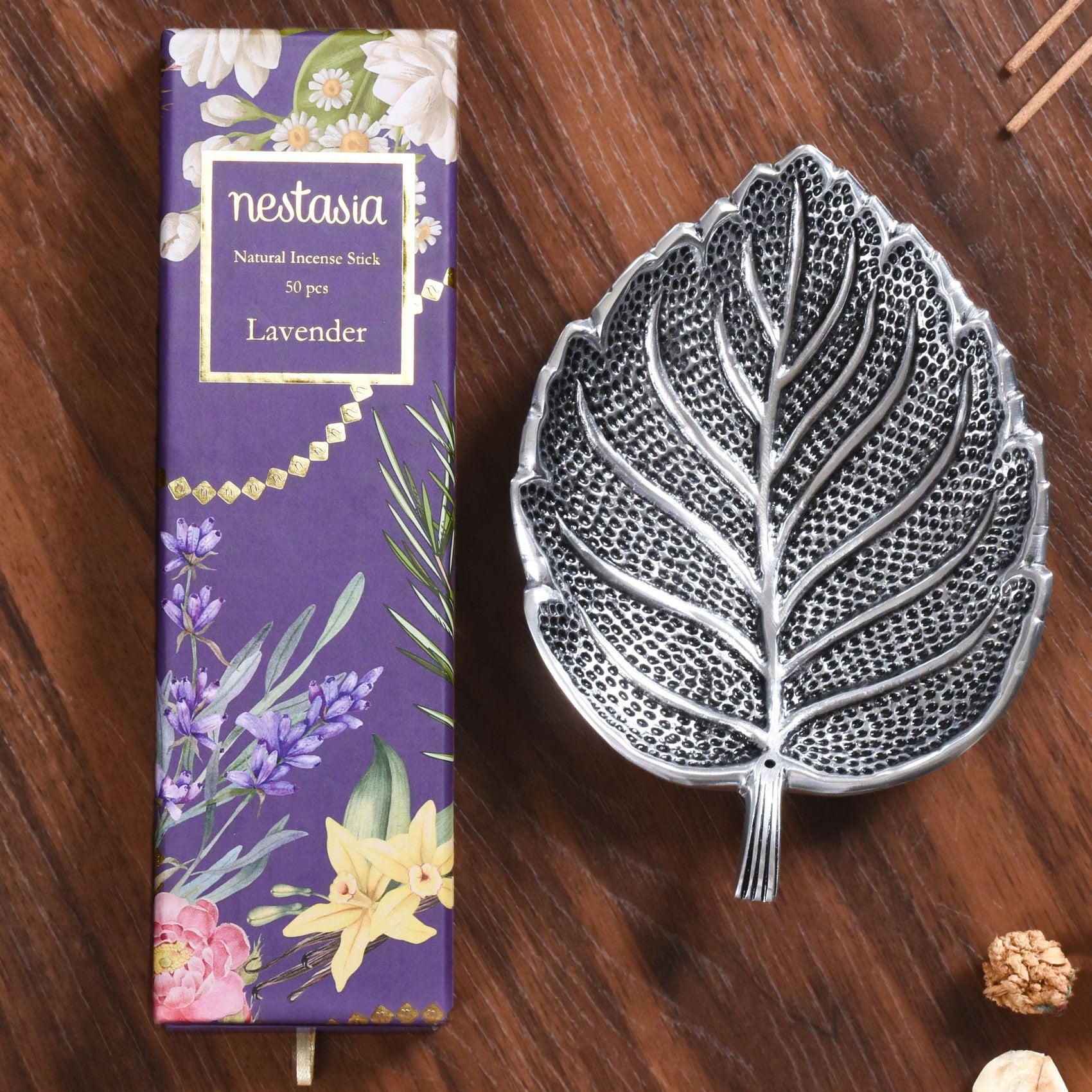 Leaf Incense Holder With Organic Lavender Incense Sticks