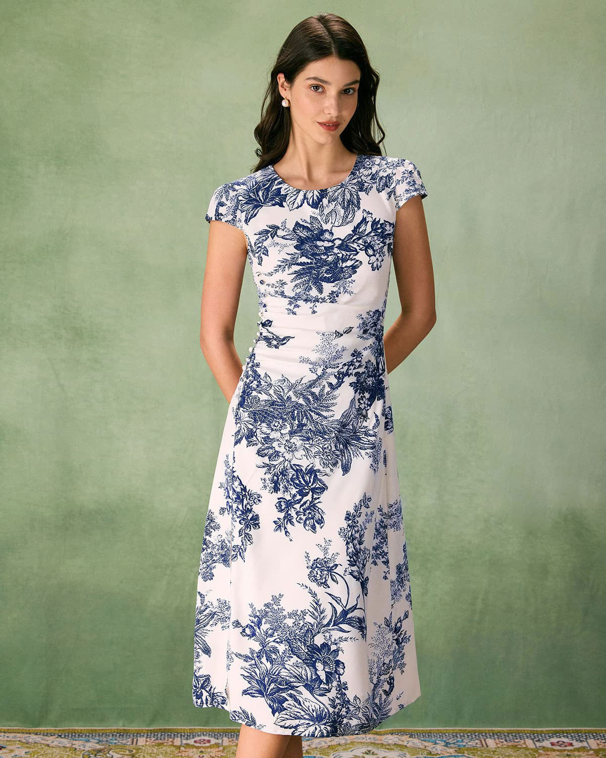 The Round Neck Cap Sleeve Floral Midi Dress