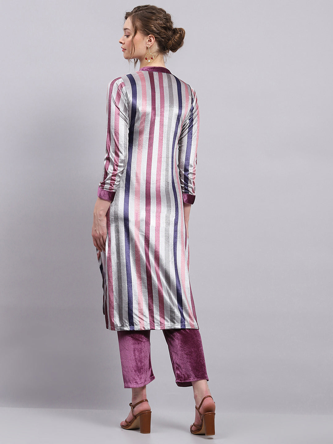 Women Purple Stripe Round Neck 3/4th Sleeve Kurti Set for Winter