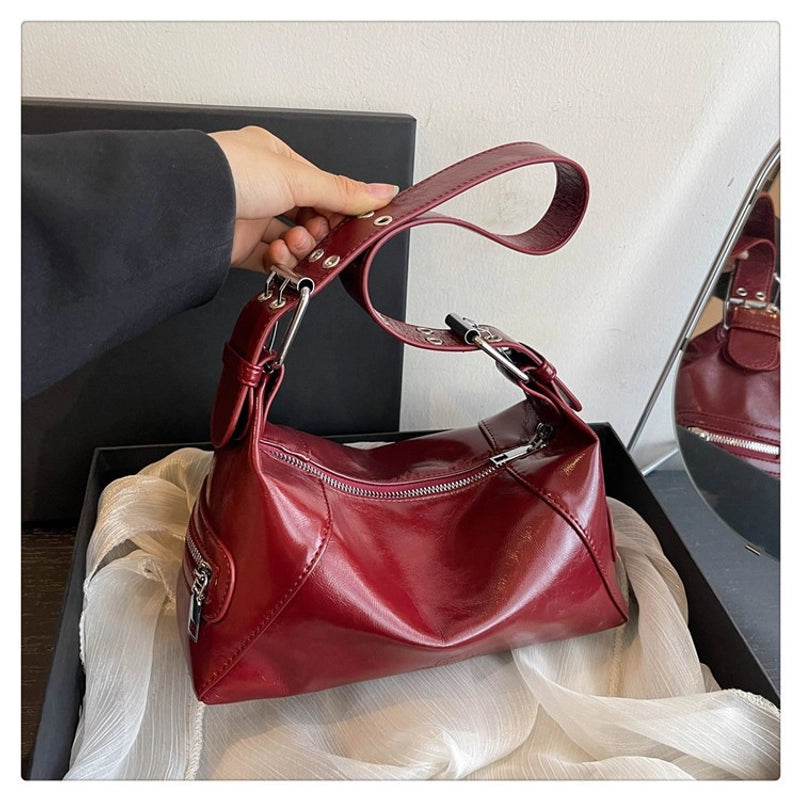 Women's Pu Leather Solid Color Classic Style Streetwear Pillow Shape Zipper Shoulder Bag Crossbody Bag