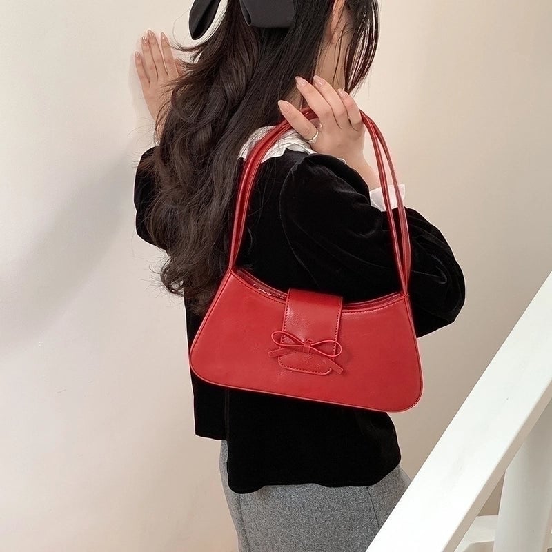 Women's Medium Pu Leather Solid Color Bow Knot Streetwear Zipper Underarm Bag