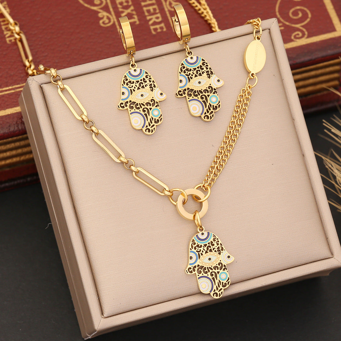 Expressive Eye Stainless Steel Electroplating Necklaces