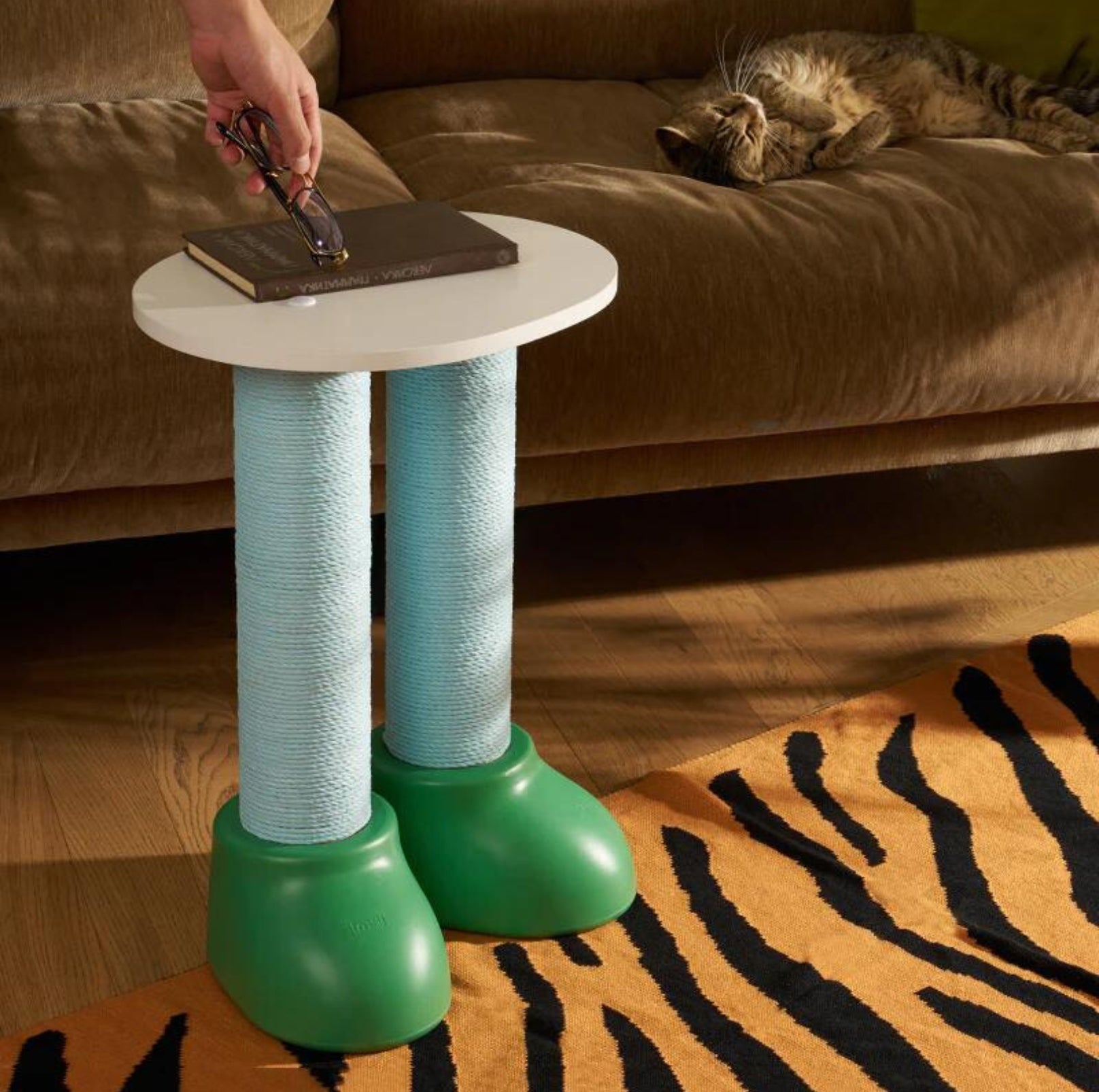 MAKESURE 3-in-1 Cat Scratcher. Bed. and Side Table - Stylish Feline Furniture