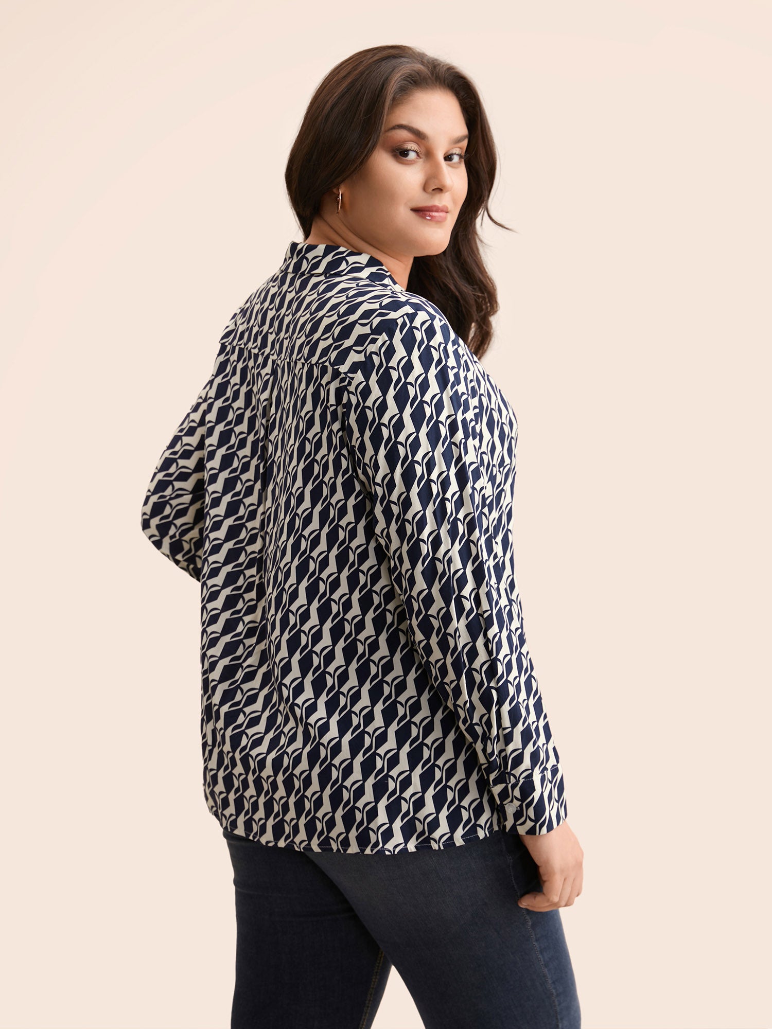 Geometric Shirt Collar Pleated Blouse