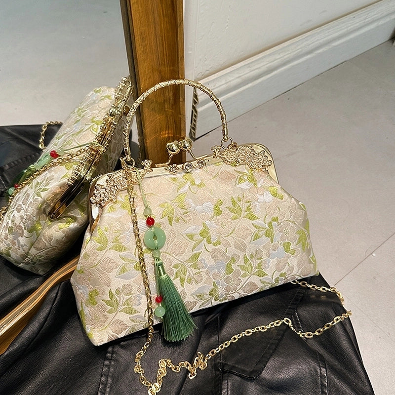 Women's Medium Pu Leather Flower Elegant Classic Style Sewing Thread Shell Clasp Frame Crossbody Bag