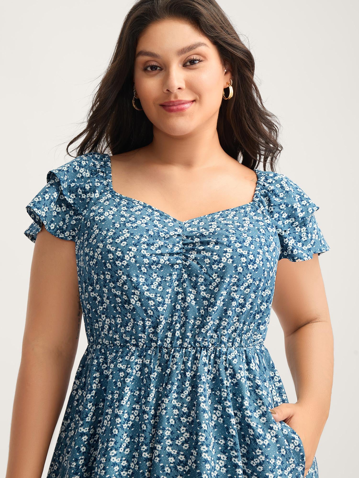 Ditsy Floral Print Layered Ruffled Sleeve Dress