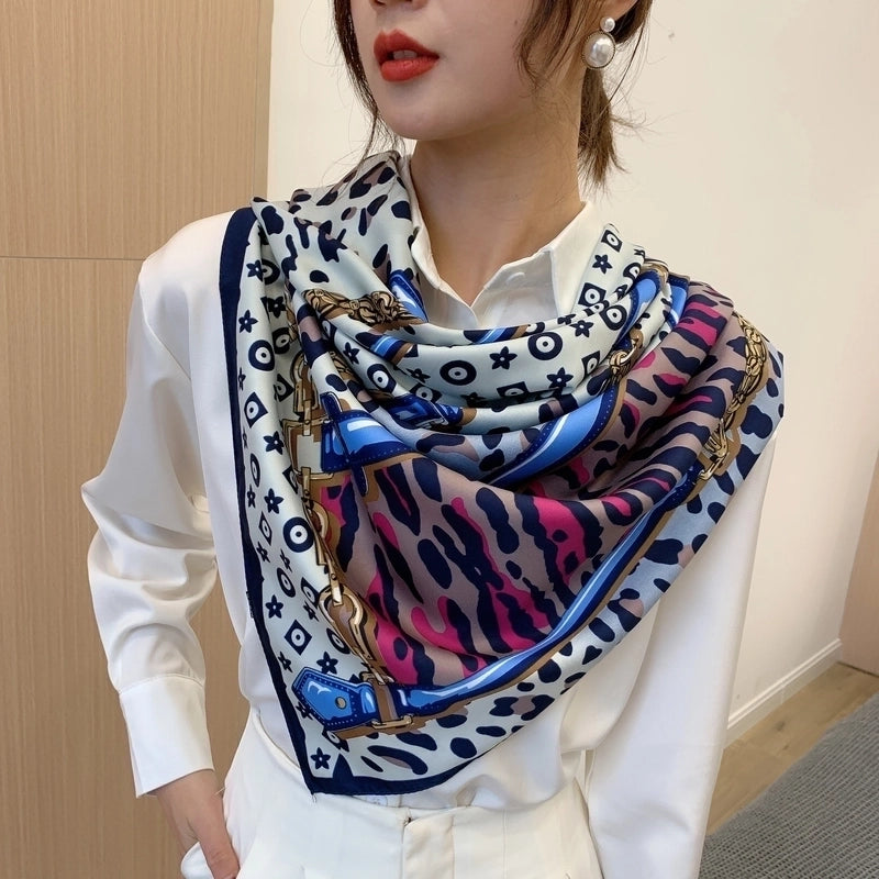 Women's Elegant Minimalist Plant Polyester Silk Scarf