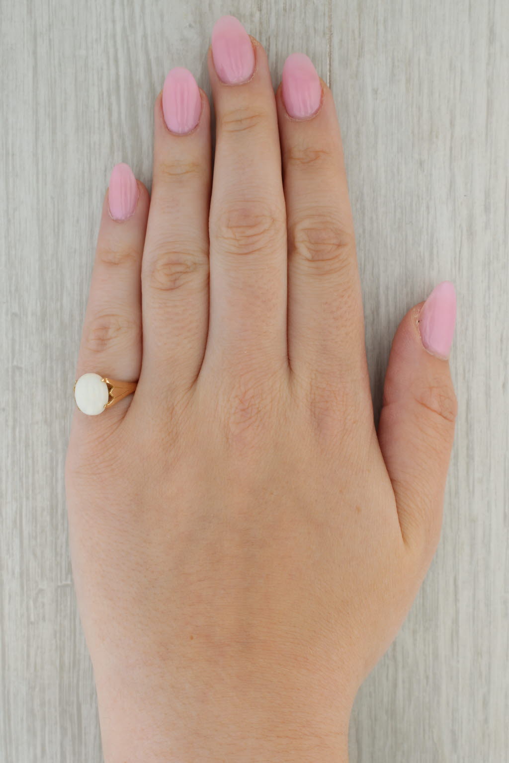 Vintage Oval Cabochon Opal Solitaire Ring 14k Yellow Gold Size 5.75