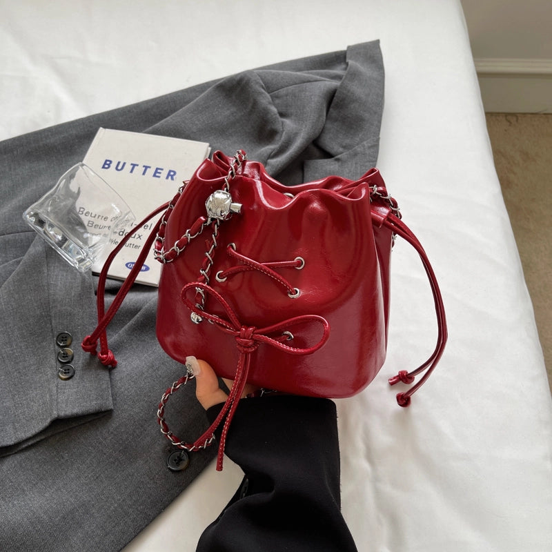 Women's Medium Pu Leather Solid Color Classic Style Sewing Thread Bucket Magnetic Buckle Bucket Bag
