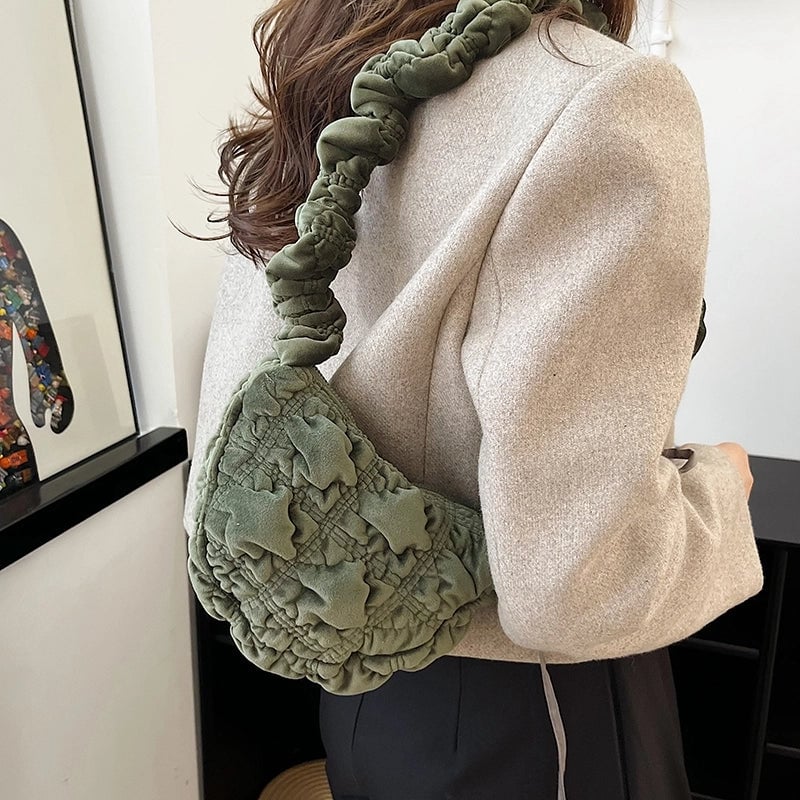 Women's Autumn&winter Polyester Solid Color Maximalism Classic Style Streetwear Knot Sewing Thread Dumpling Shape Zipper Underarm Bag