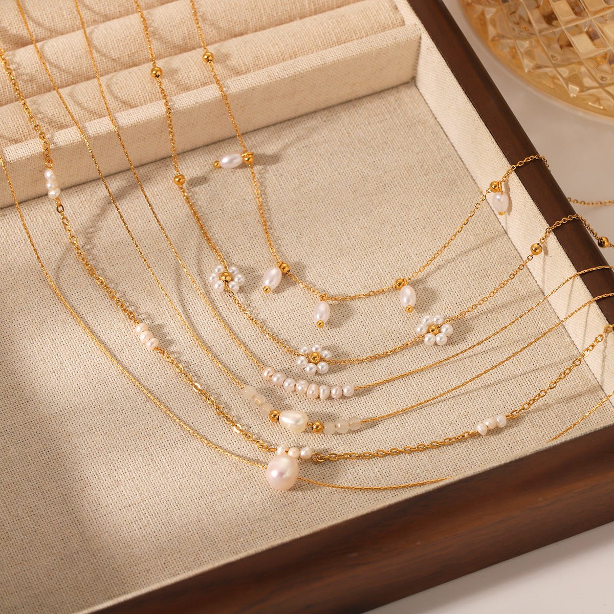 Retro Freshwater Pearl Necklace Female Beaded Stainless Steel Clavicle Chain Titanium Steel Necklace