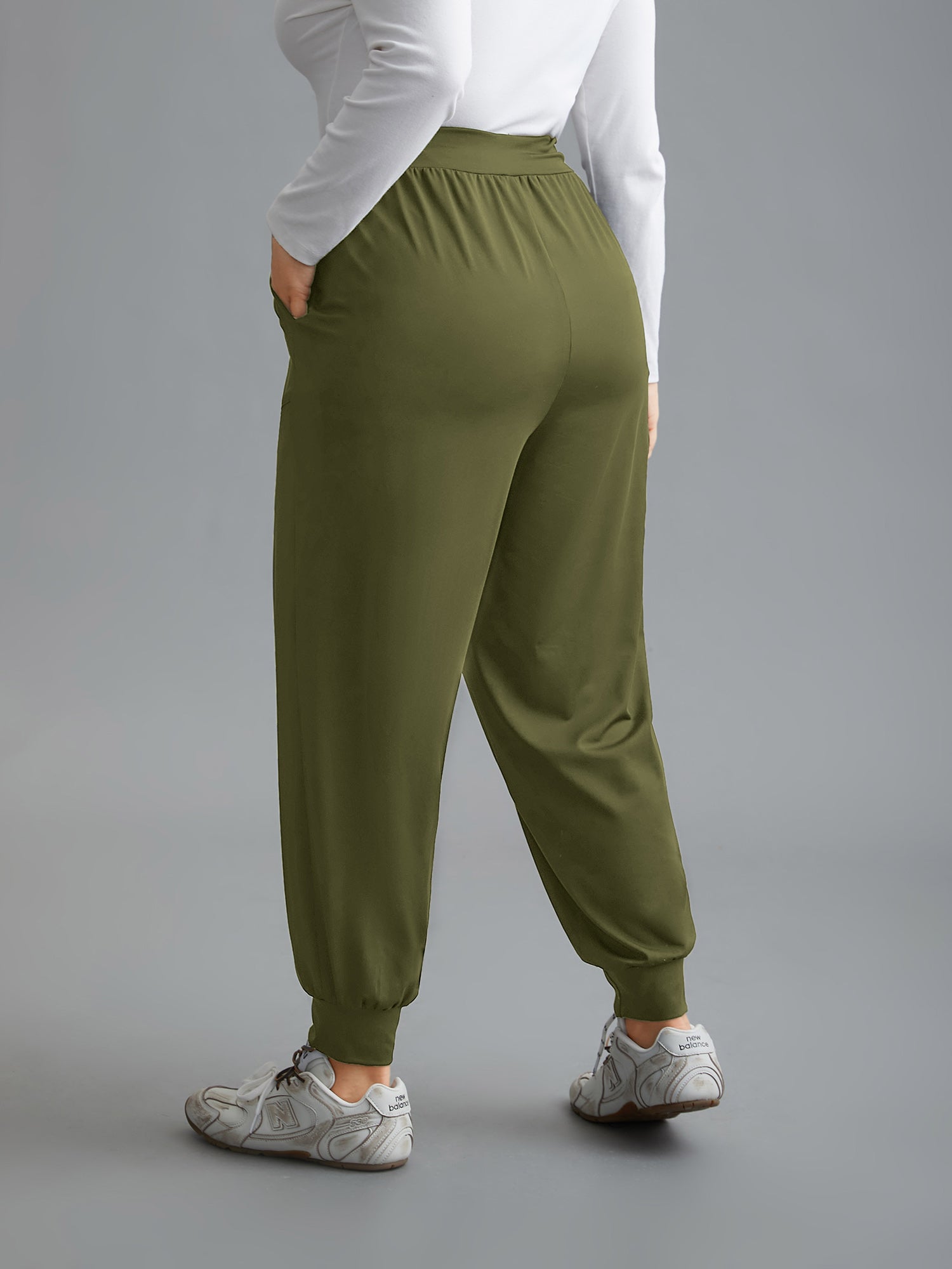 Elastic Waist Mid-Rise Yoga Jogger Pants