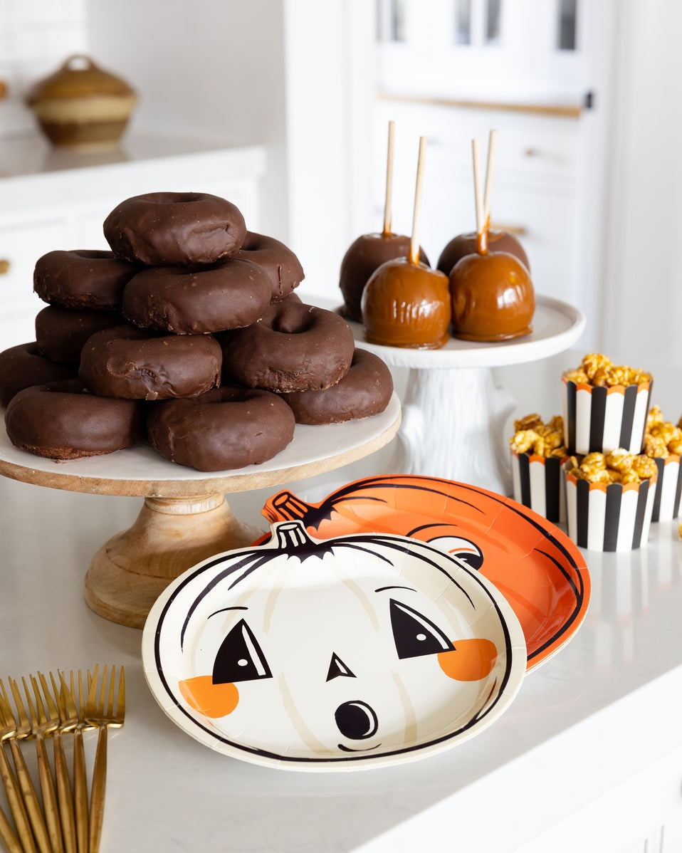 Retro Pumpkin Paper Party Plates