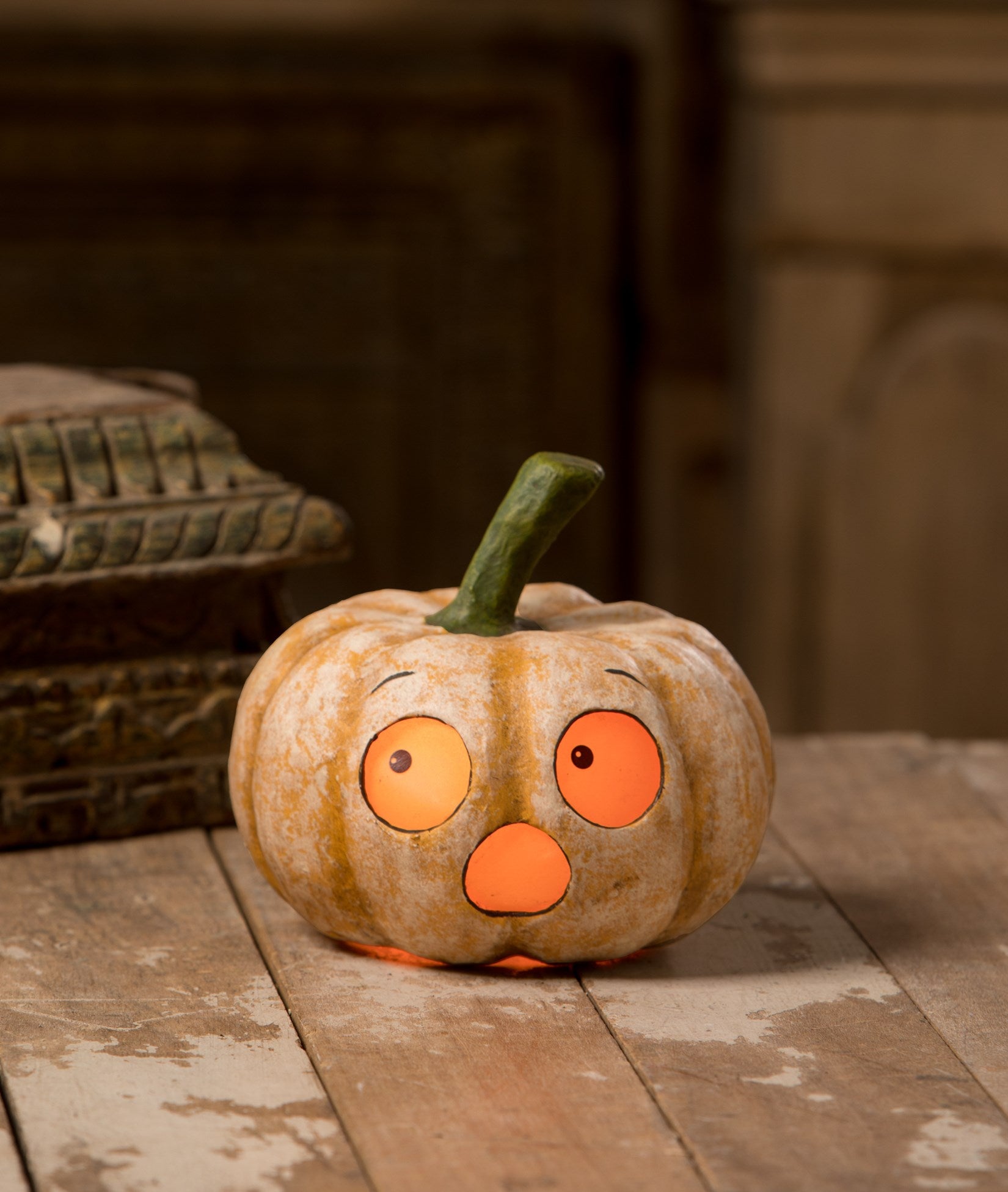 Frightened Pumpkin Luminary