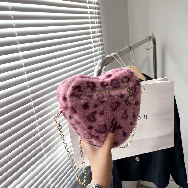 Women's Small All Seasons Pu Leather Heart Shape Leopard Classic Style Heart-shaped Zipper Shoulder Bag
