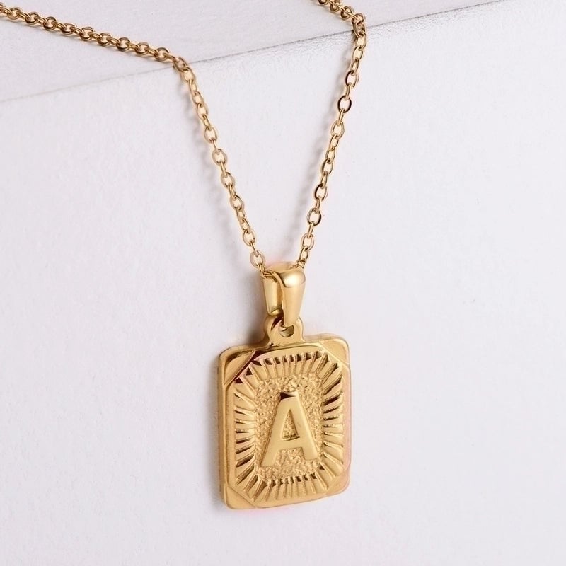 304 Stainless Steel 18K Gold Plated Minimalist Plating Letter No Inlaid Pendant Necklace