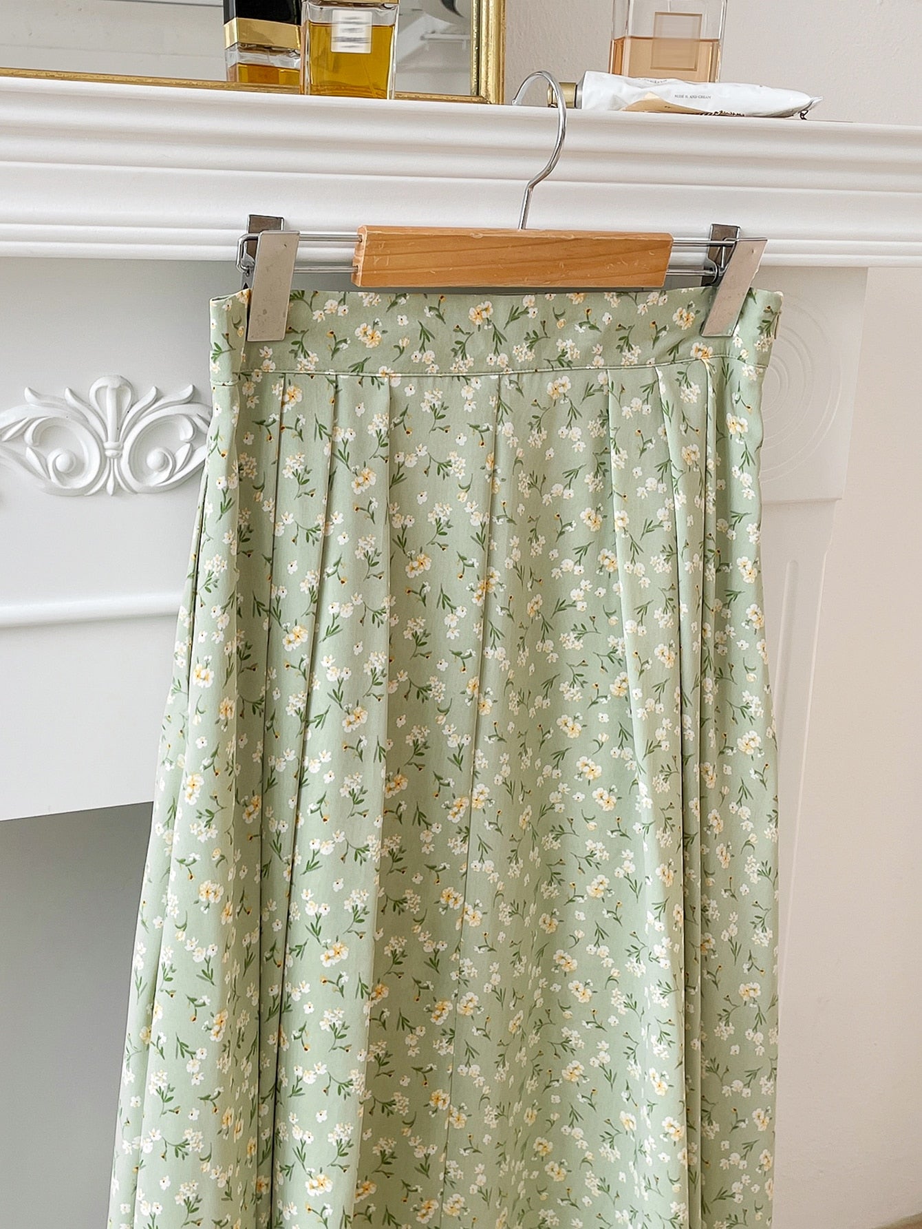 Ditsy Floral Fold Pleated Flared Skirt
