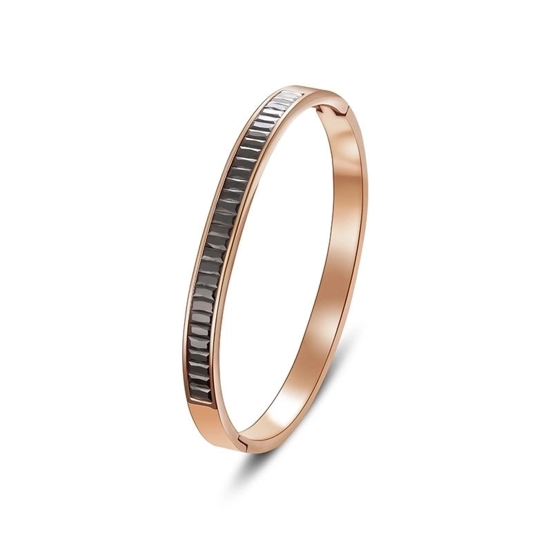 Retro Round Titanium Steel Inlay Zircon Bangle