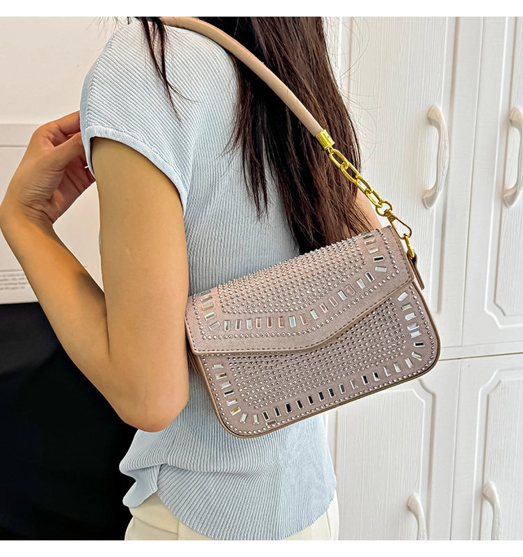 Women's Medium Pu Leather Solid Color Streetwear Lock Clasp Crossbody Bag