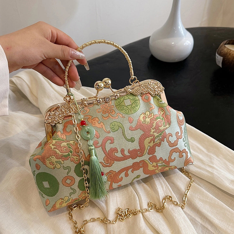 Women's Medium Pu Leather Flower Elegant Classic Style Sewing Thread Shell Clasp Frame Crossbody Bag
