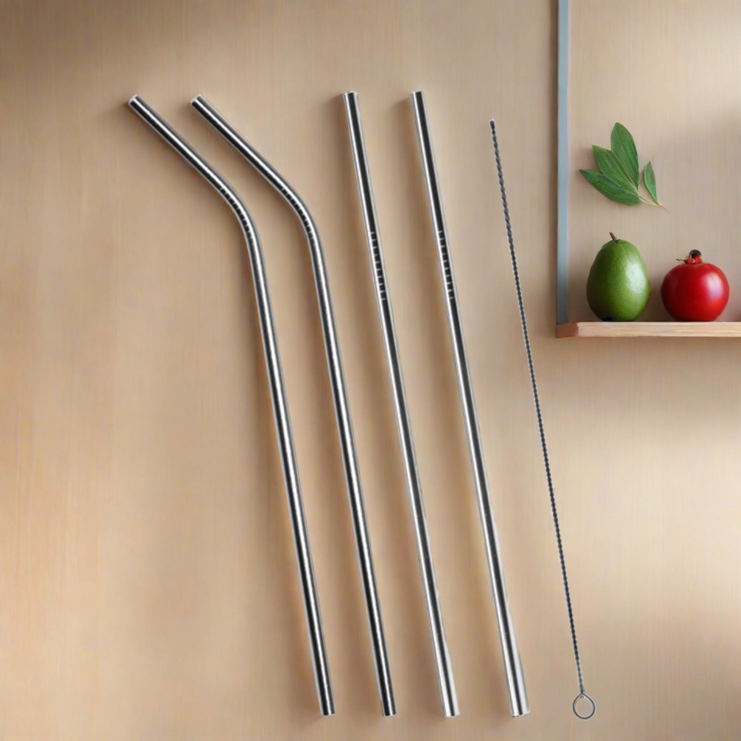 Set of 4 Stainless Steel Straws & Brush (2 Straight straws. 2 Bent straws. 1 Brush)