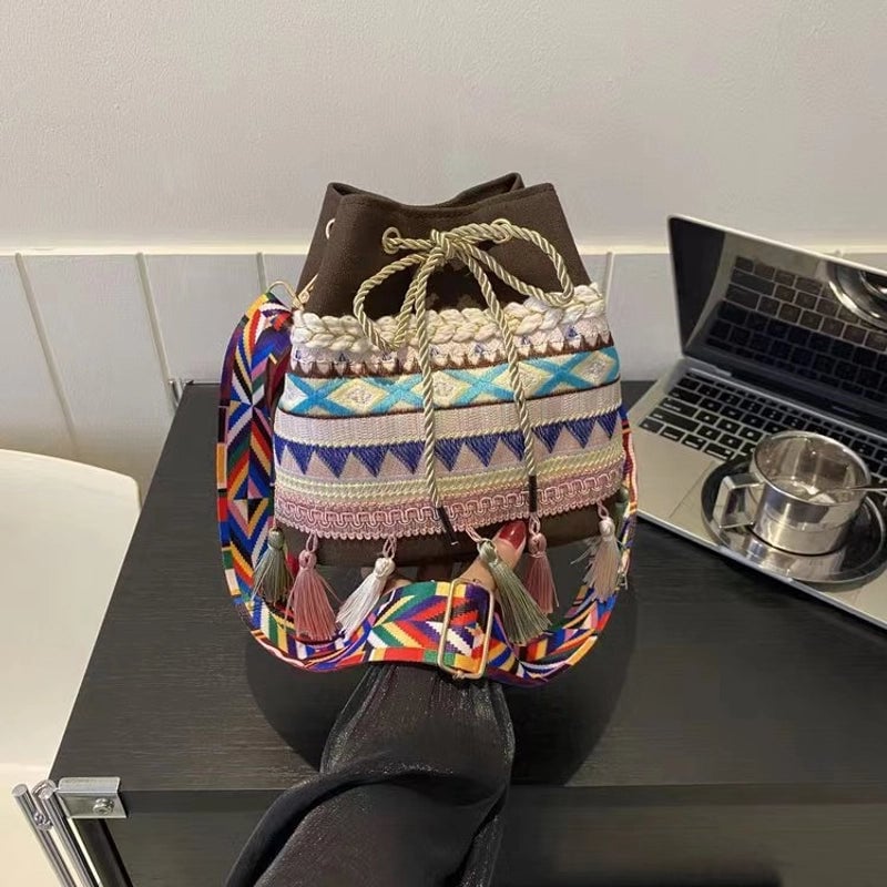 Women's Medium Canvas Geometric Ethnic Style Tassel String Bucket Bag