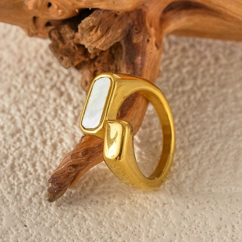 304 Stainless Steel 14K Gold Plated Modern Style Plating Inlay Round Moon Butterfly Shell Rings
