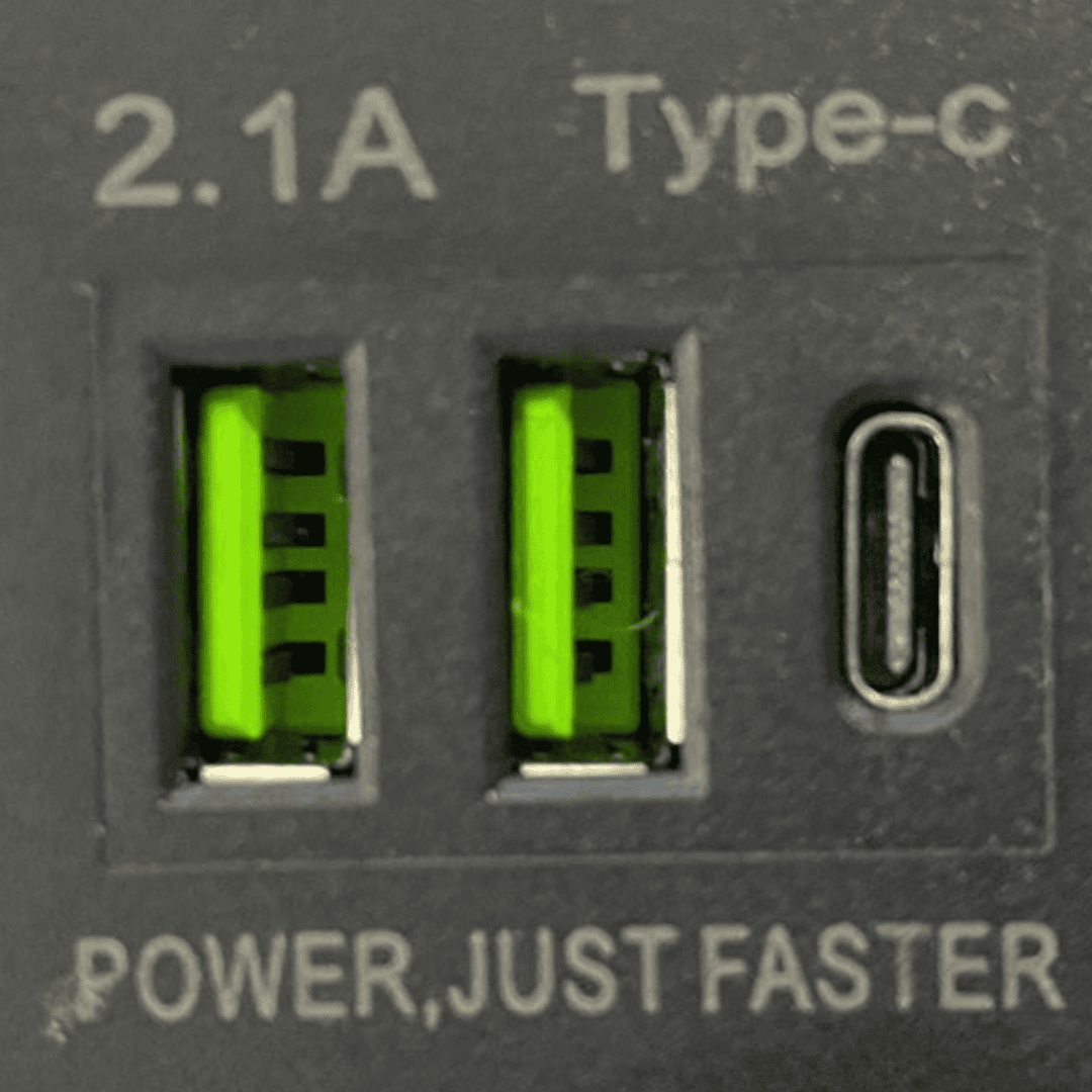 MULTIFUNCTION USB SOCKET