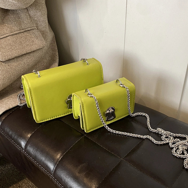 Women's Pu Leather Solid Color Vintage Style Classic Style Square Lock Clasp Crossbody Bag