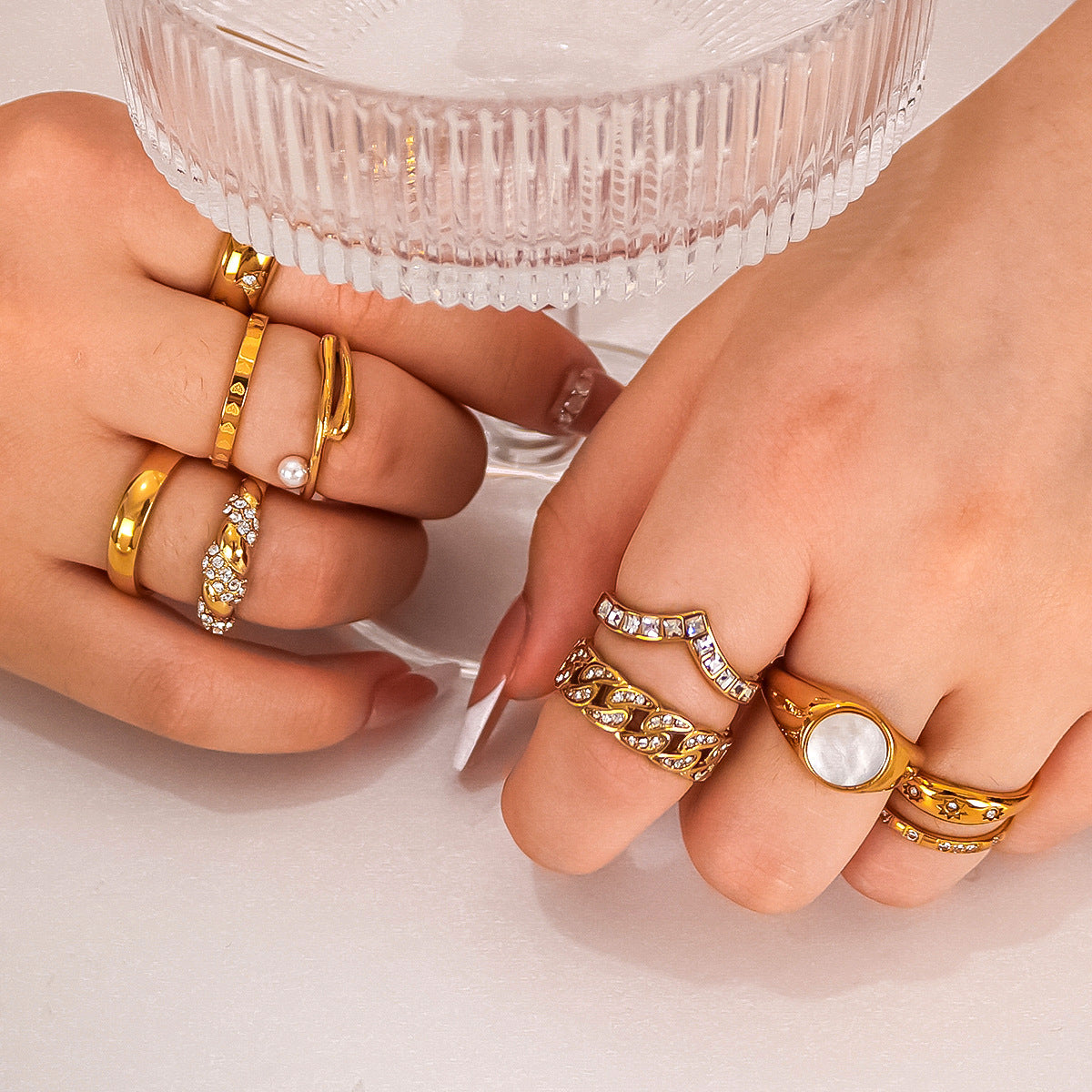Popular Stainless Steel Diamond-Studded Sparkling Style Elegant Ladies Twist Texture Stacking