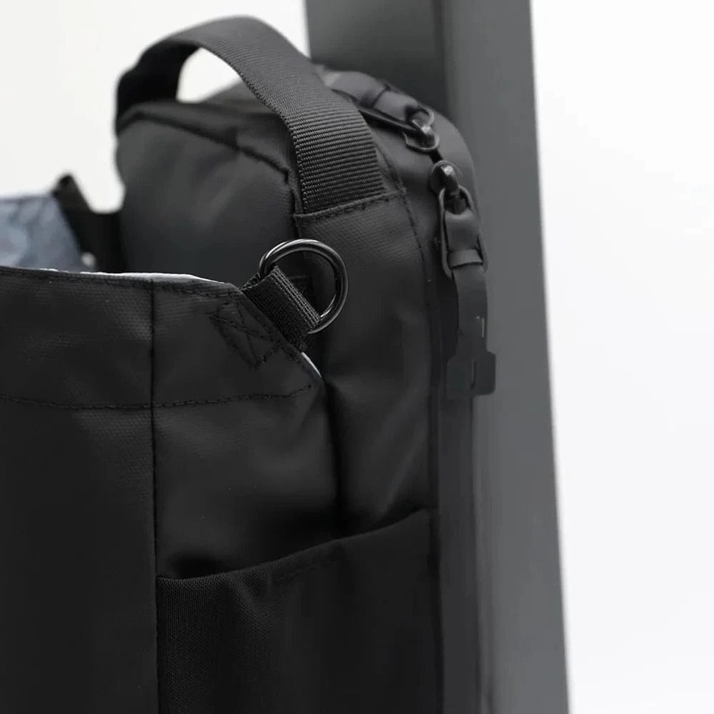 MAGNETIC SPORT BAG FOR MEN & WOMEN