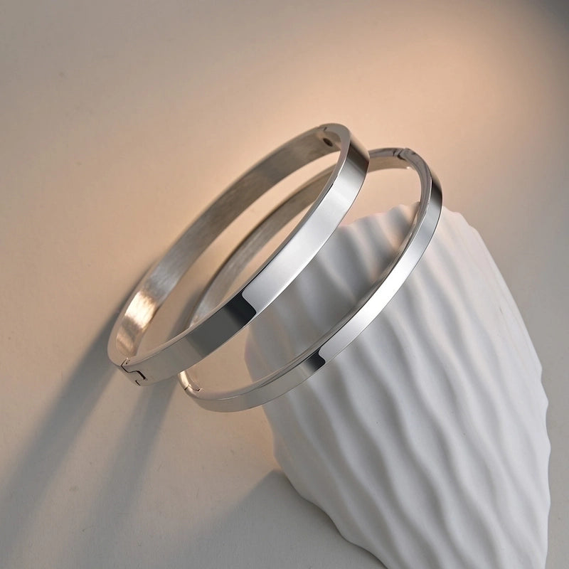 Minimalist Geometric Solid Color 304 Stainless Steel Gold Plated Bangle In Bulk