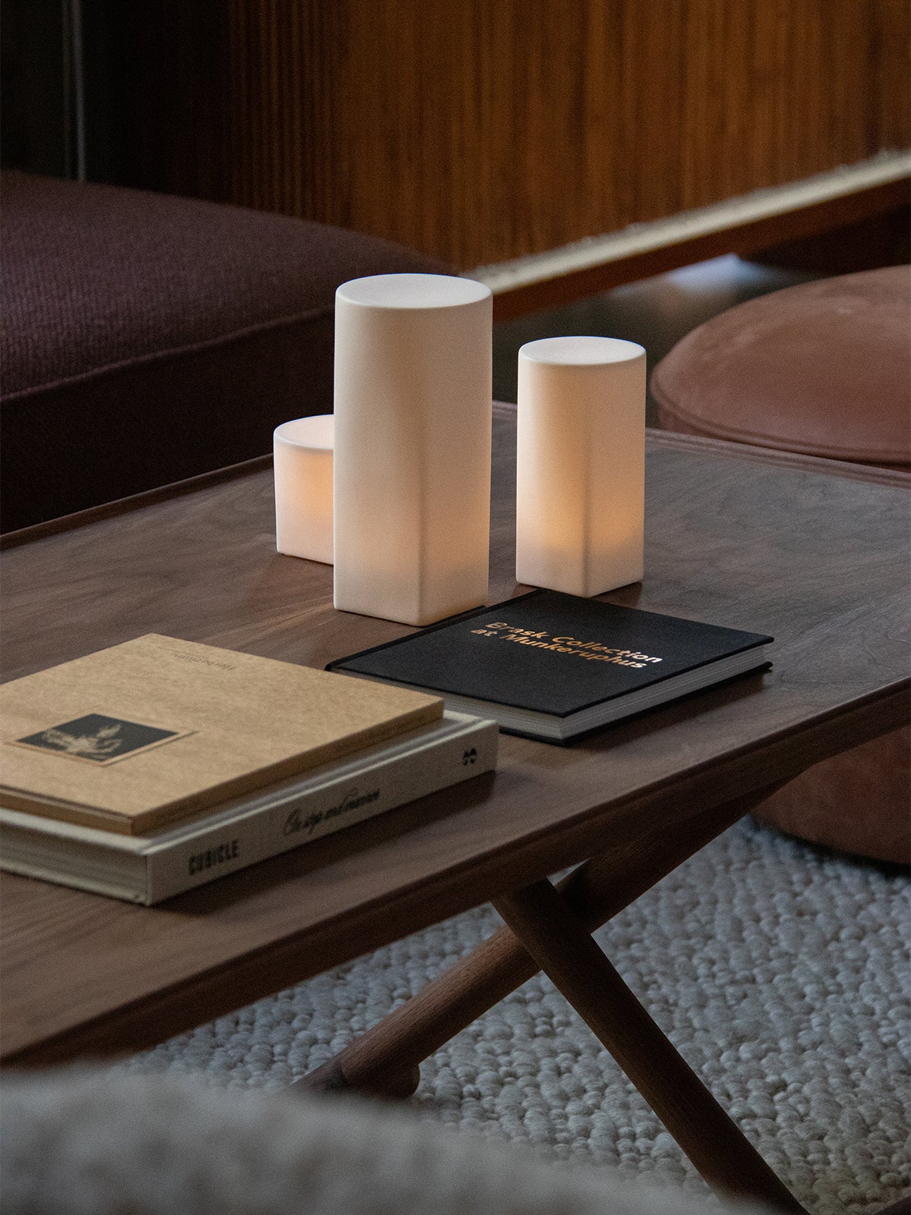 Jger Lounge Table