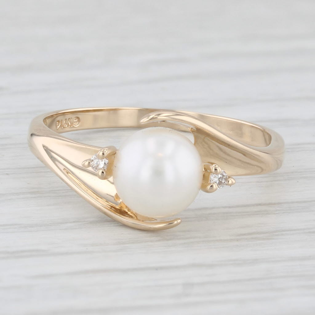 0.20ctw Cultured Pearl and Diamond 14K Yellow Gold Ring