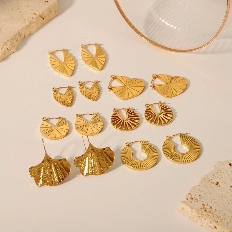 1 Pair Vintage Style Sector Heart Shape Solid Color Plating 304 Stainless Steel 18K Gold Plated Drop Earrings