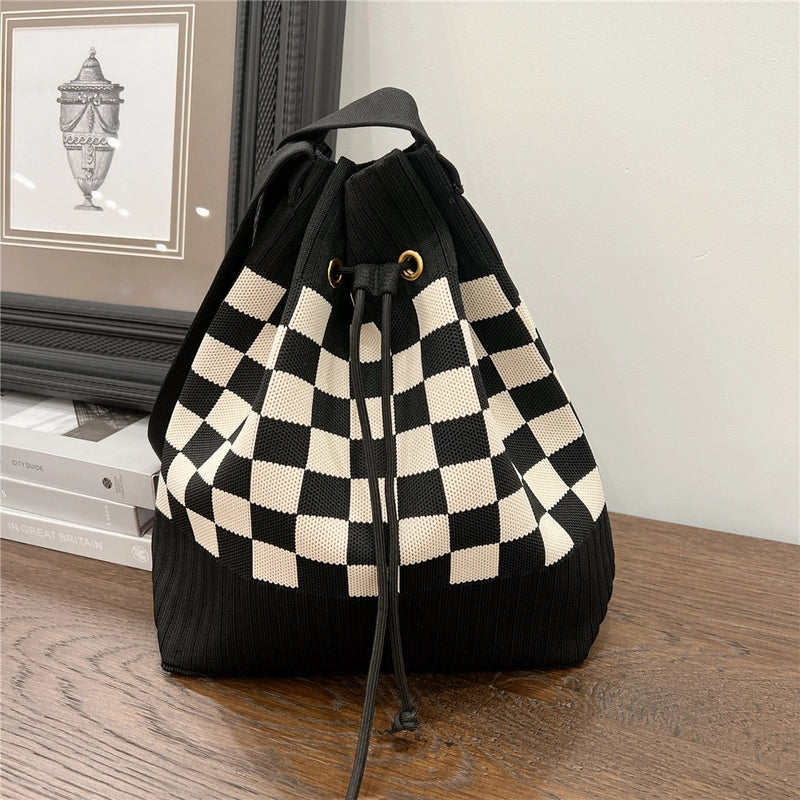 Women's Medium Knit Geometric Vintage Style Classic Style String Tote Bag