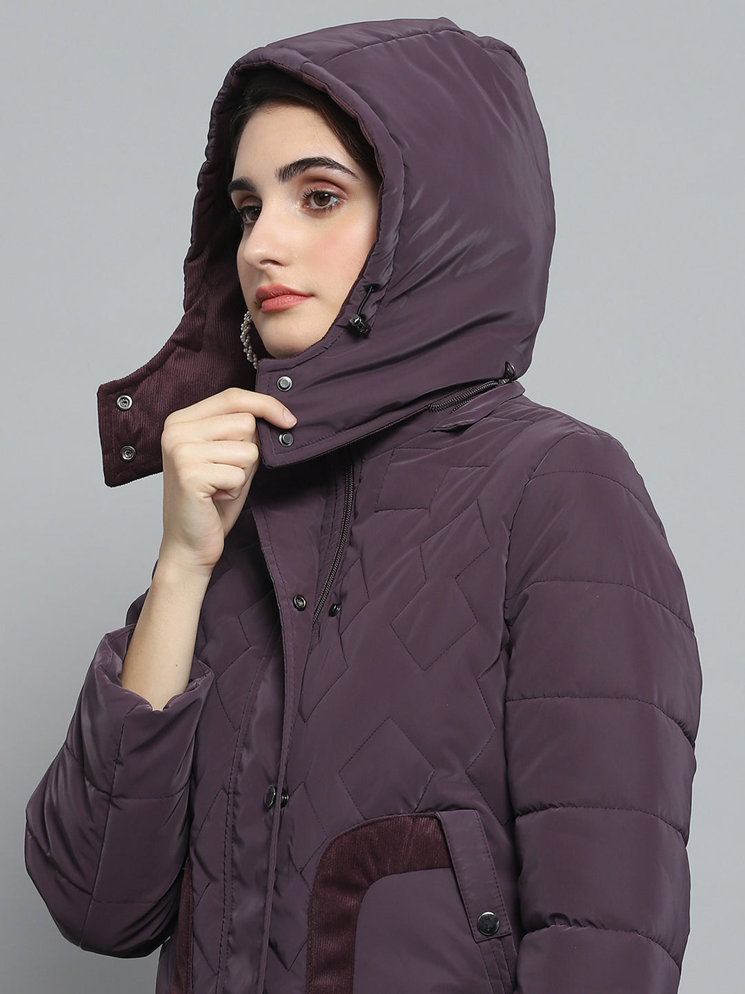 Women Burgundy Solid Detachable Hood Full Sleeve Jacket