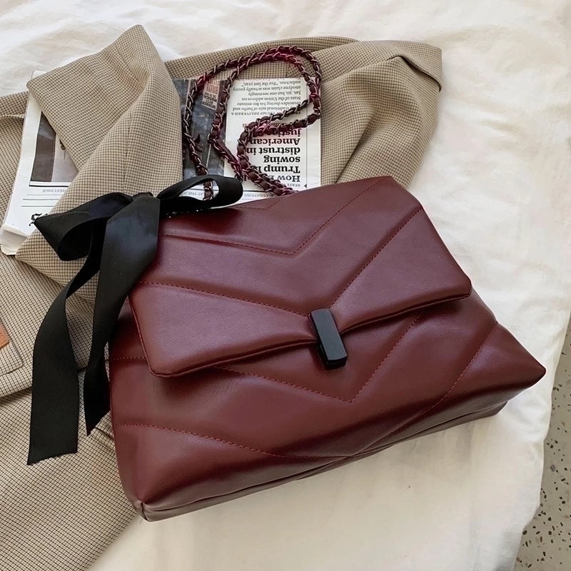 Women's Pu Leather Solid Color Vintage Style Square Lock Clasp Shoulder Bag