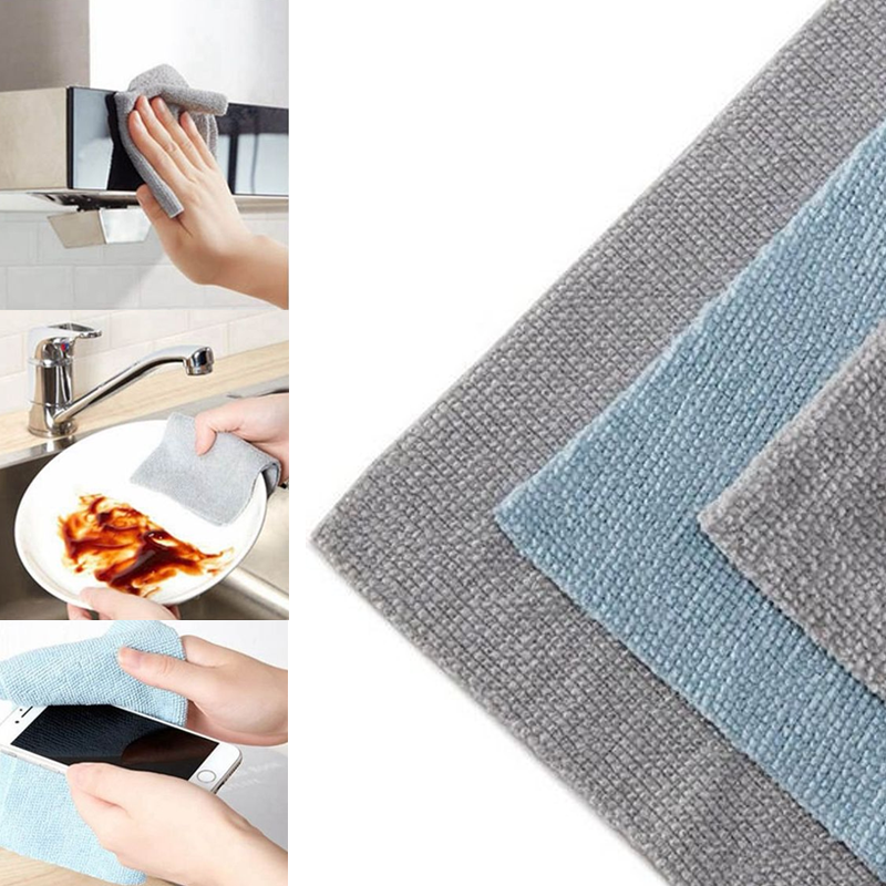 Pull-out absorbent microfibre cloths